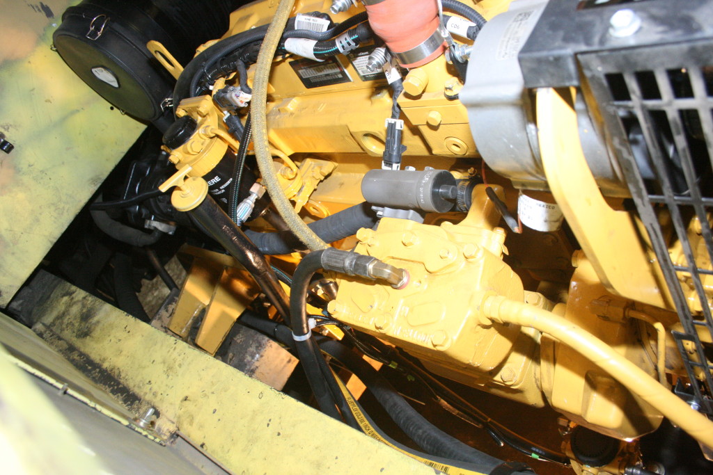 John Deere 6068HF285 Side View