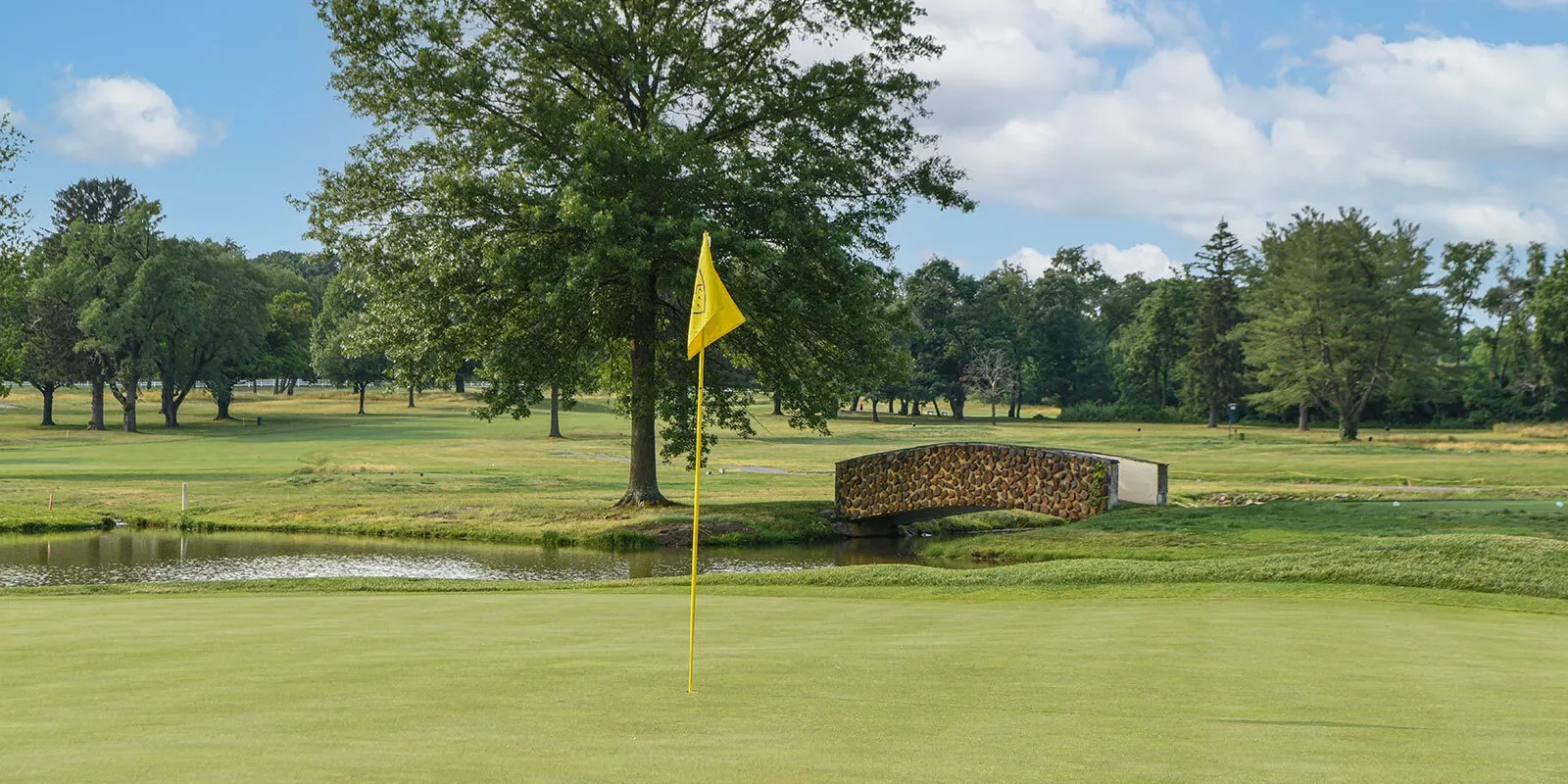 burlington country club pictures.gif